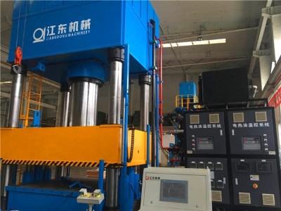 沒(méi)有模溫機(jī)怎么給模具加熱，神奇操作看「歐能機(jī)械」
